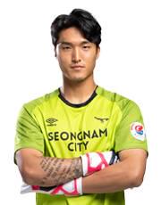 https://img.833zhibop.com.cn/img/football/player/6236464638a1d95d8560c4330a0b4cc7.jpg