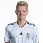 https://img.833zhibop.com.cn/img/football/player/885db6bd0e1c1a3a3534f1c140cba769.jpg